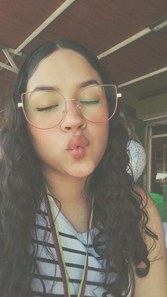 Live stranger on cam at StrangerCamLive — Pao from Venezuela