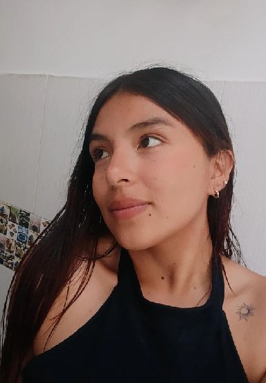 Stranger online on StrangerCamLive — Cata from Colombia